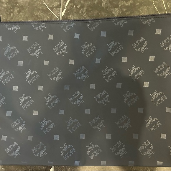 Authentic NEW MCm pouches - Picture 6 of 6